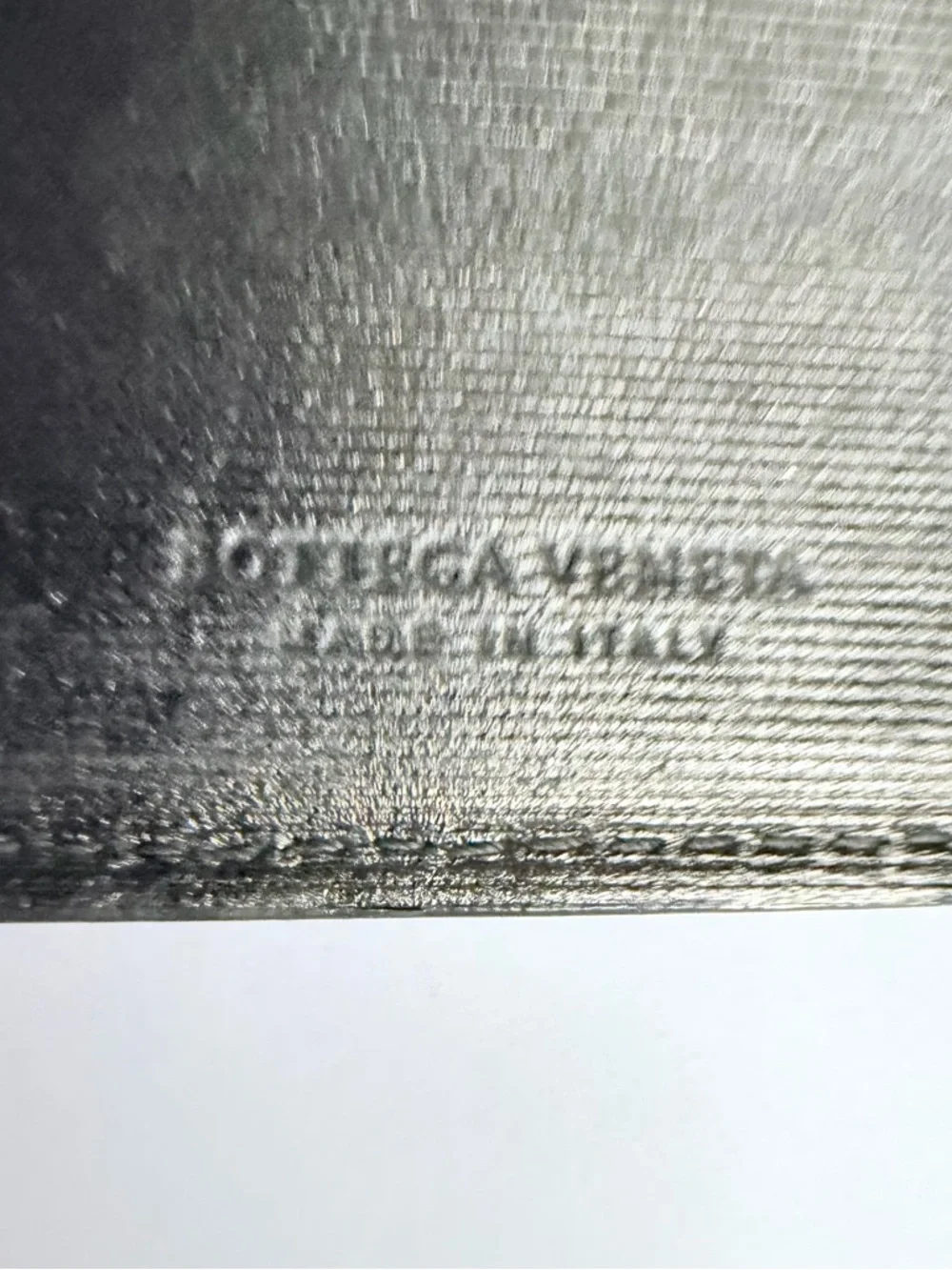 Bottega Veneta Metallic Gray Intrecciato Leather Wallet - Picture 7 of 7